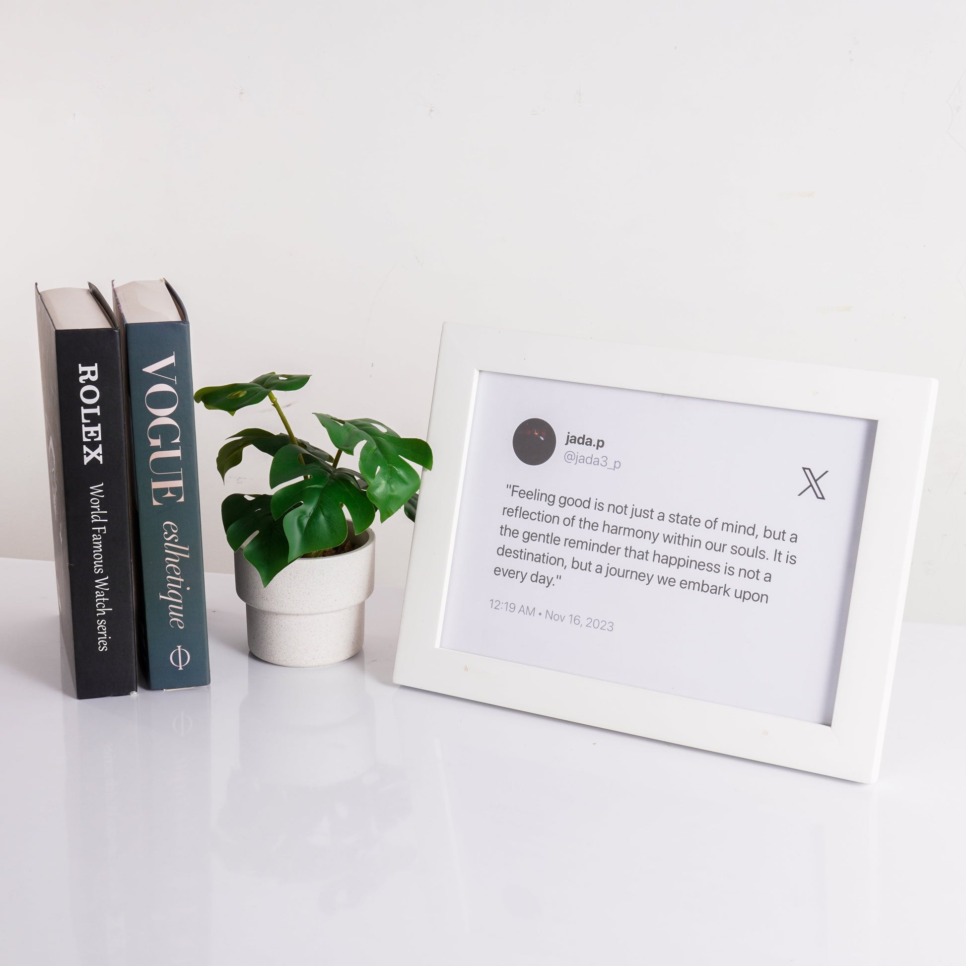 Custom Framed Tweet - White Minimalist Frame - Bingkai Twit